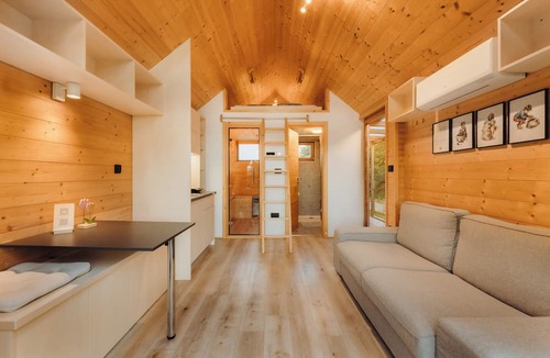 Trzic Cabin | Glamping Mountain Fairy Tale
