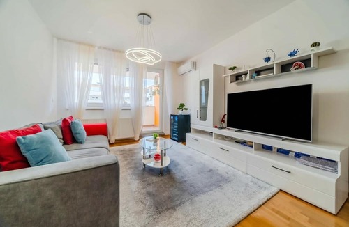 Zagreb Apartment | Apartment Saga With Terrace And Parking, Zagreb, Croatia