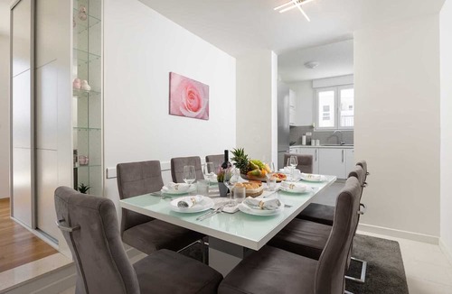 Mejasi Apartment | Rose Penthouse Apartment Split