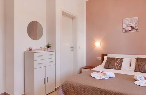 Medveja Apartment | Splendid Beachfront Medveja Apartments