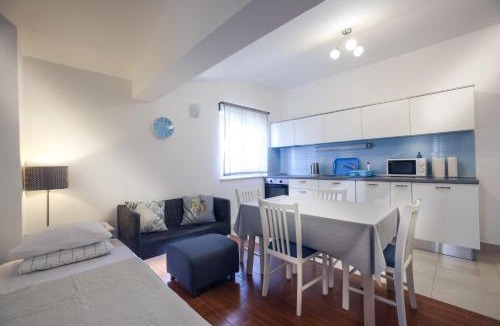 Biograd na Moru Apartment | Filipovic Apartments with Pool