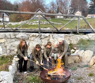 Predjama House | Glamping Zarja, Vipava Valley