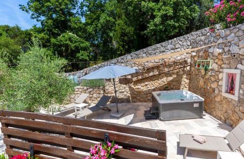 Porozina House | Holiday House - Old Olive