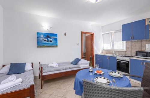 Kavran Apartment | Peaceful Retreat Apartments with Terrace