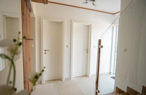 Privlaka Villa | Beachfront Reiterer Villa V1 with Jacuzzi 30 meters from the Beach - CROWONDER LUXURY RENT
