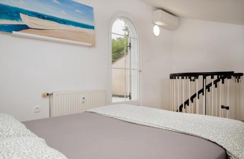 Ankaran Apartment | Sunny Apartment with Terrace