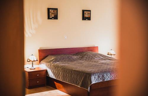 Postojna Villa | Hide Away in a Private Countryside Villa