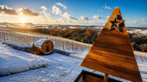 Strigova House | Vineyard Cottage with Jacuzzi & Hobbit Sauna by Destination GREEN Croatia