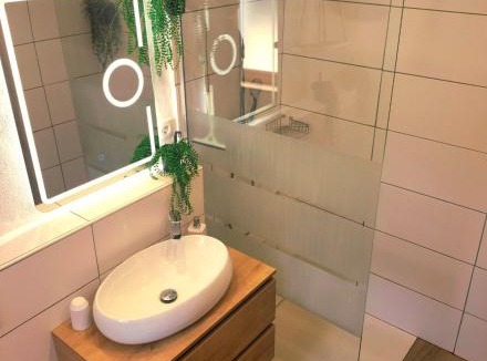 Vidrga House | Hiška na samem