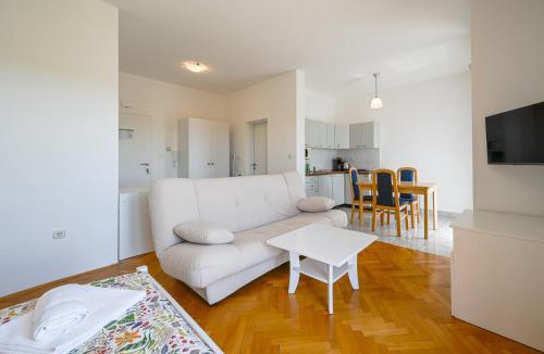 Rovinj Apartment | Lucas Apartments with balconies