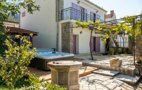 Grizane House | 3 Bedroom Amazing Home In Crikvenica