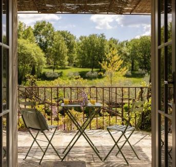 Visnjan Villa | Luxury Istrian Stone Villa Catalpa with Heated Pool, Large Private Retreat