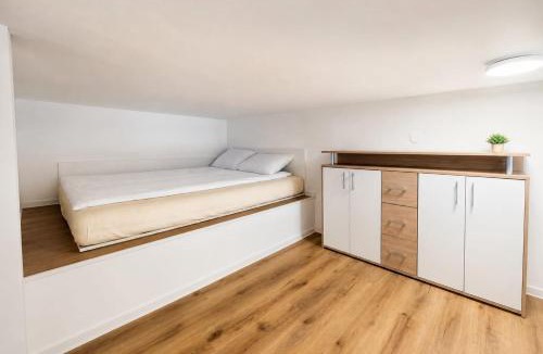 Domzale Apartment | SPRING and SUMMER cosy family apartment near Ljubljana & parking