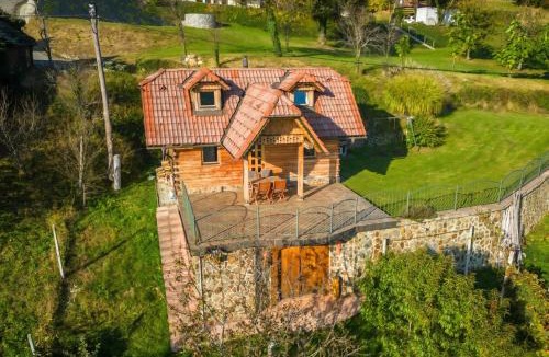 Srednje Grcevje House | Vineyard Chalet Hansel and Gretel - Happy Rentals
