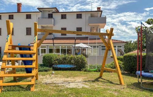 Zminj House | One-Bedroom Holiday Home In Zminj