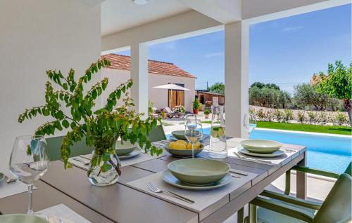 Lovinac House | Villa Olivara Near Zadar