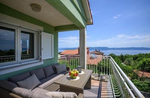 Bartici Apartment | Barba Ive - Sea View Apartment near Sveta Marina