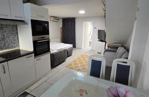 Kranj Apartment | Pri tetki 2