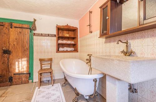 Kras House | Luin Country House near Štanjel - Happy Rentals