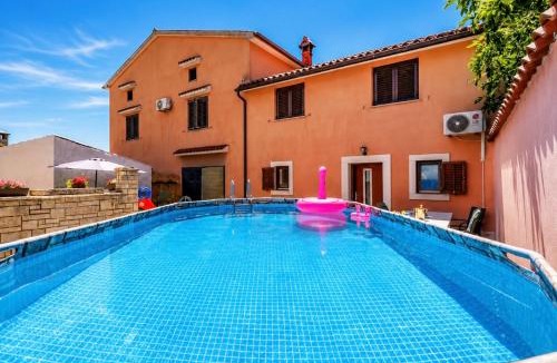 Bibici Apartment | Apartment Karlo, Heated pool, private parking