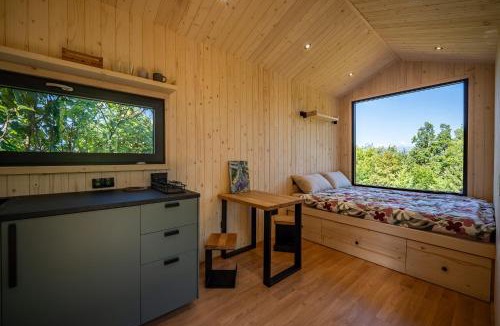 Radovljica Ski Chalet | Alpine Glamp - Scenic Tiny House near Bled