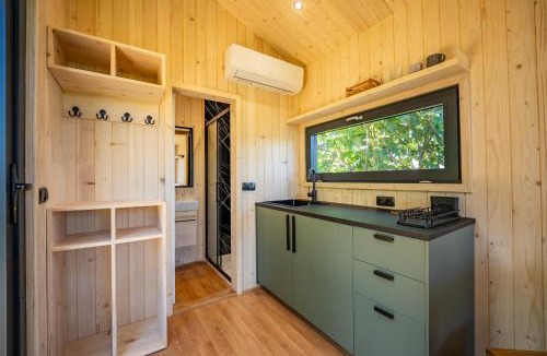 Radovljica Ski Chalet | Alpine Glamp - Scenic Tiny House near Bled