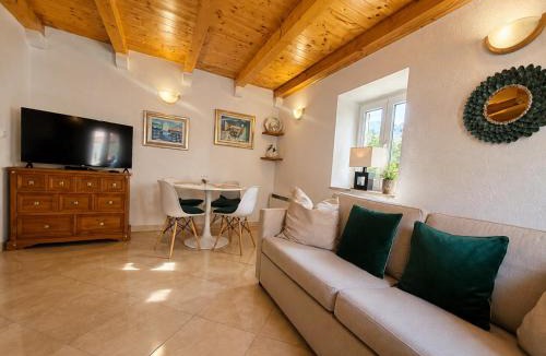 Komolac Apartment | Lovely Escape Close to Dubrovnik