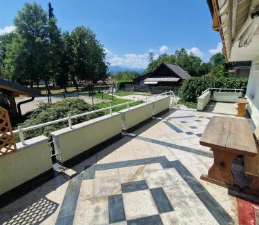 Lesce Apartment | Apartma Regrat