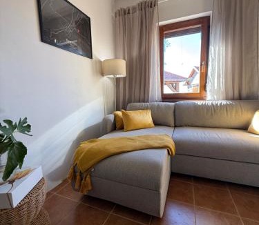 Orahovica House | Deer Hill