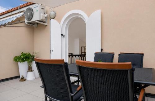 Ankaran Apartment | Sunny Apartment with Terrace