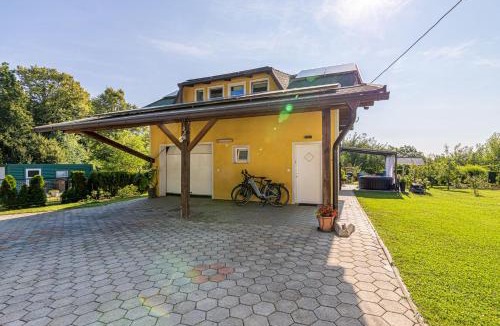 Tisina Apartment | Zala House with Jacuzzi & Garden - Happy Rentals