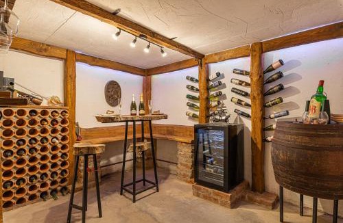 Tisina Apartment | House VilAna- Jacuzzi Garden & BBQ - Happy Rentals