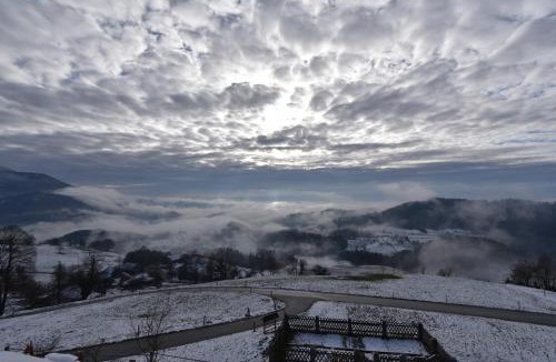 Vojnik Villa | Slovenia Valley Views