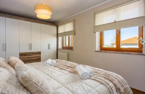Koper Apartment | Double D Modern Family Apartment near Koper - Happy Rentals