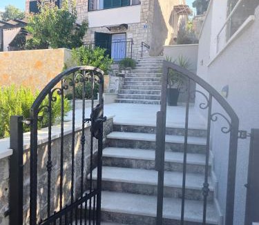 Splitska Apartment | Apartman NONO