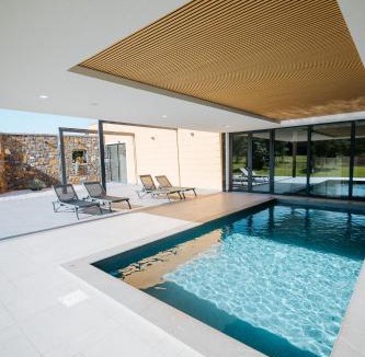 Slap House | BRIC Wine & Relax