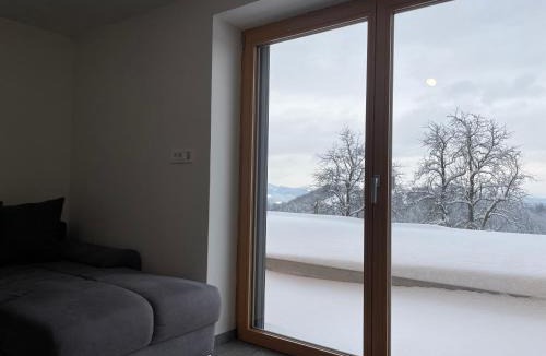 Hrastnik Apartment | Zerko Holiday Apartment MARJETKA with 3h JACUZZI for FREE