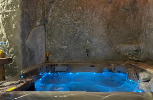 Hrastnik Apartment | Zerko Holiday Apartment MARJETKA with 3h JACUZZI for FREE