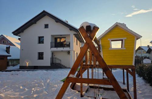 Praprotna Polica Apartment | Erika's home - apartment house