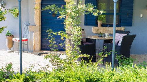 Sveti Ivan Dobrinjski Villa | Little blue House by Villas Guide
