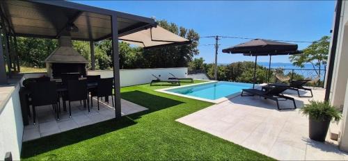 Kostrena Villa | Lux Villa Dijana - Privat Infinity Pool-Jacuzzi-Sea view