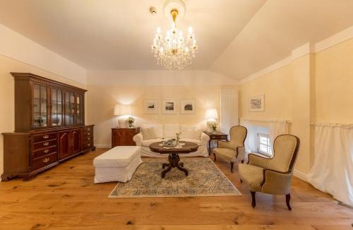 Slap House | Villa Fabiani, Historic Wine Estate, Štanjel