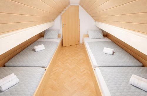 Trska Gora Apartment | Vineyard cottage Hočevar