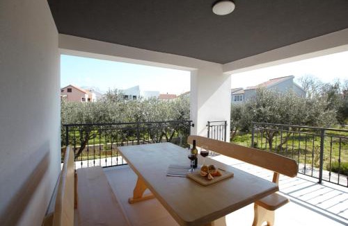 Kastel Stafilic Villa | Trogir Kaštela beautiful big house near the beach
