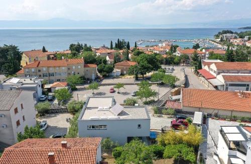 Malinska Villa | VillaLanterna