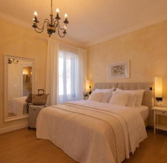 Slap House | Villa Fabiani, Historic Wine Estate, Štanjel