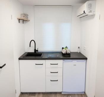 Podcetrtek Apartment | Hiška pod hrastom