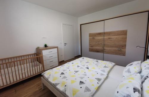 Trebnje Apartment | Apartma Lipa