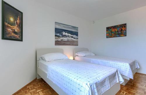 Vinkuran Apartment | Apartment Lorenzin by Interhome