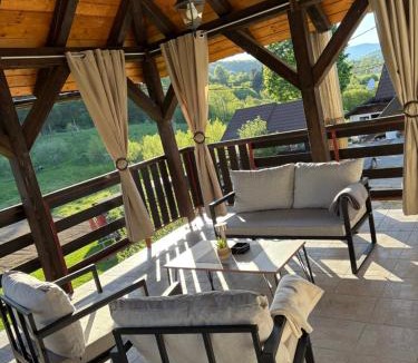 Jezerce House | Rooms Lucijana